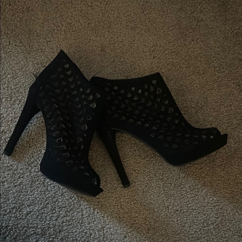 Elegant Black Peep-Toe Heels - Like new! Worn once!
